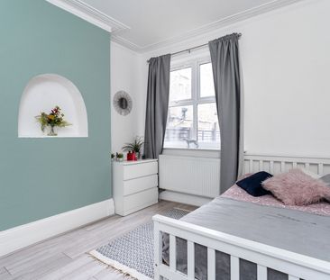 Victorian house in the heart of Wood Green, Zone 3 Room 4 - Photo 4