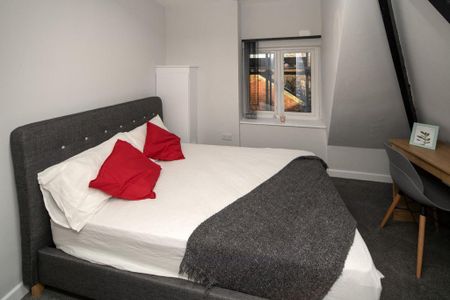 2 bedroom flat to rent - Photo 2