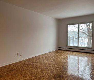 "ESPACE DE DÉTENTE": 3½ Condo à LaSalle, QC - Photo 3