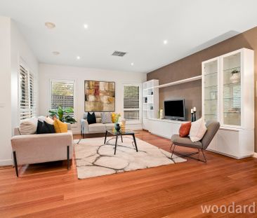 Elegant & Private 3-Bedroom Home in Leafy Box Hill South - Photo 4
