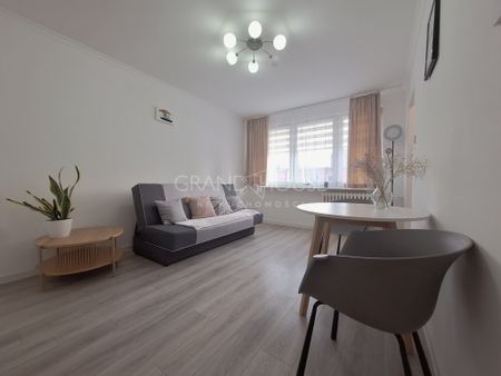 Nowa i pachnąca kawalerka na popularnym osiedlu - Photo 2