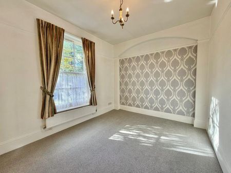 1 Bed ground floor apartment - Photo 3