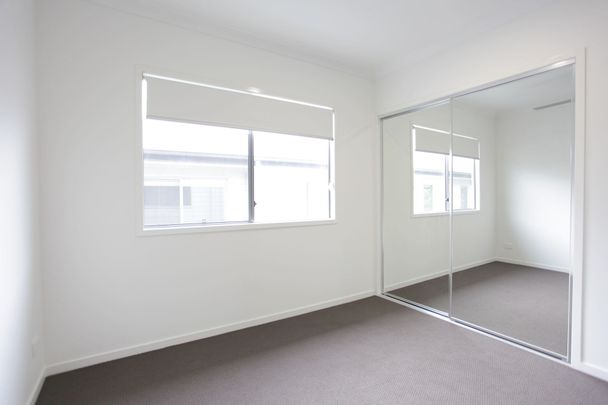 Meticulously Presented Executive Terrace Home - Photo 1