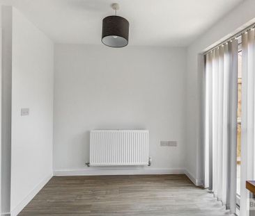 2 bedroom end of terrace house to rent - Photo 1