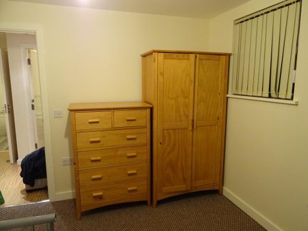 2 bedroom apartment to rent - Photo 4