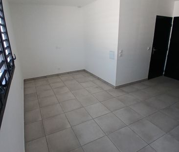 Location Appartement 1 pièce 22m² MOUFIA 97490 - Photo 4
