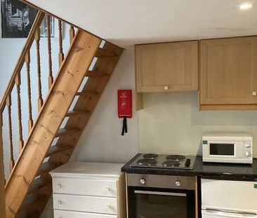 Studio Flat, St. Stephens Gardens, W2 - Photo 6