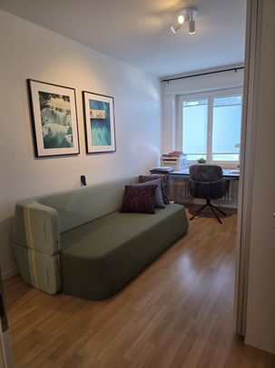 FOR A SINGLE PERSON IN ZUG, FURNISHED, TEMPORARY - Foto 1