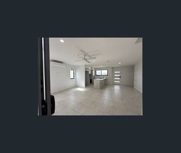 21 Aspley Crescent, Nirimba, Qld 4551 - Photo 5