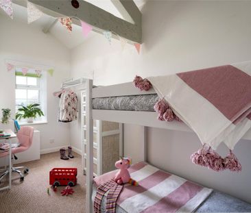 3 bedroom terraced house to rent - Photo 2
