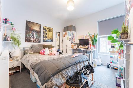 5 bedroom terraced house to rent - Photo 3