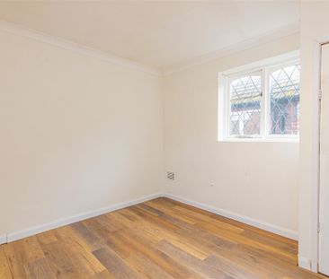 3 bed Bungalow To Let - Photo 4