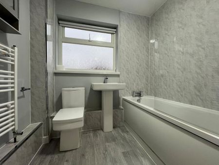 2 bedroom terraced house to rent - Photo 5