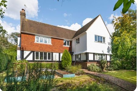 Room in a Shared House, Ballards Way, CR0 - Photo 3