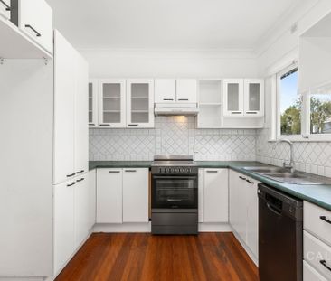 14 Julian Street, Morningside, QLD, 4170 - Photo 2