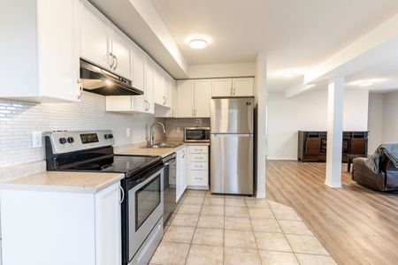 For Lease - 141 Sydenham Wells N/A Unit# 2, Barrie, Ontario - Photo 4