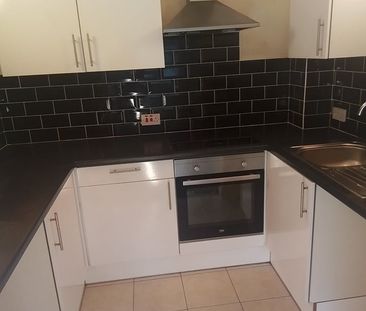 1 Bed Flat, Wessex Court, SO19 - Photo 4