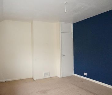 2 bedroom semi-detached house to rent - Photo 5