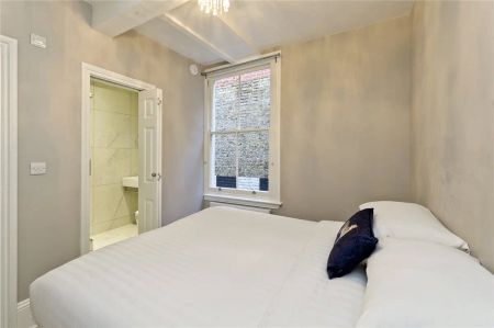 2 bedroom flat in Bayswater - Photo 3