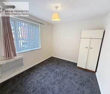 3 bedroom flat to rent - Photo 3