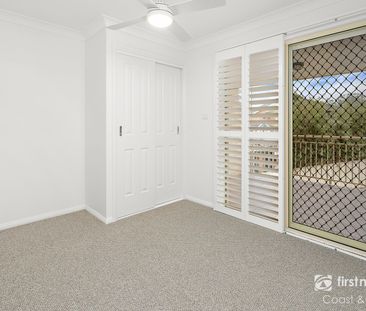 Spacious Tri-Level Duplex with Water Views - Photo 3