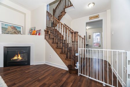 For Lease - 8 Fitzgibson Street, Brampton, Ontario - Photo 2