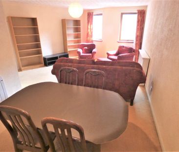 2 bedroom flat to rent - Photo 4