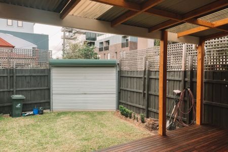 Stylish Three-Bedroom Home in Prime Richmond Location! - Photo 5