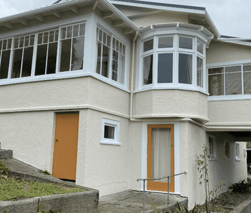 Family Home in the CBD! Walk to town! - Photo 3