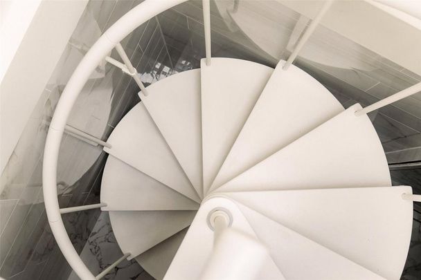 4 bedroom terraced house to rent - Photo 1