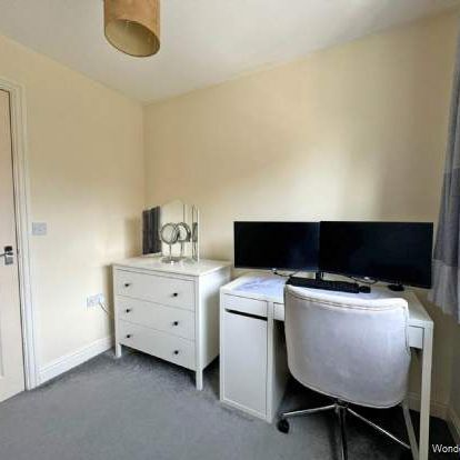 3 bedroom property to rent in Oldham - Photo 1