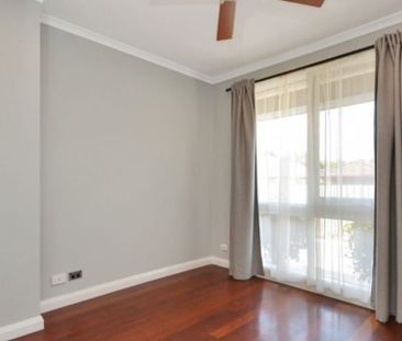 2/119 Darebin Rd Thornbury VIC 3071 - Photo 2