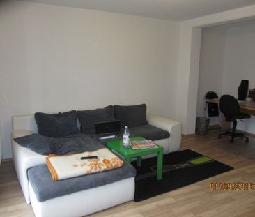 **Neuwertige Single-Wohnung in zentraler Lage** [ANFRAGEN BITTE SCH... - Photo 3