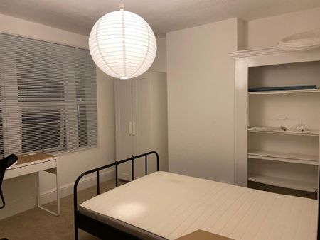 4 bedroom house - Photo 5