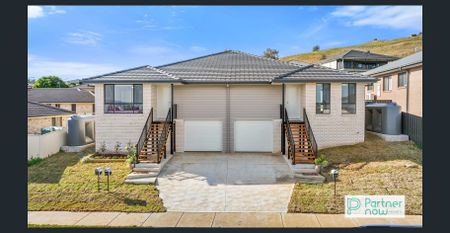 Modern and Comfortable Living - Photo 5