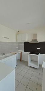 Location Appartement 2 pièces 46m² ROMANS SUR ISERE 26100 - Photo 3