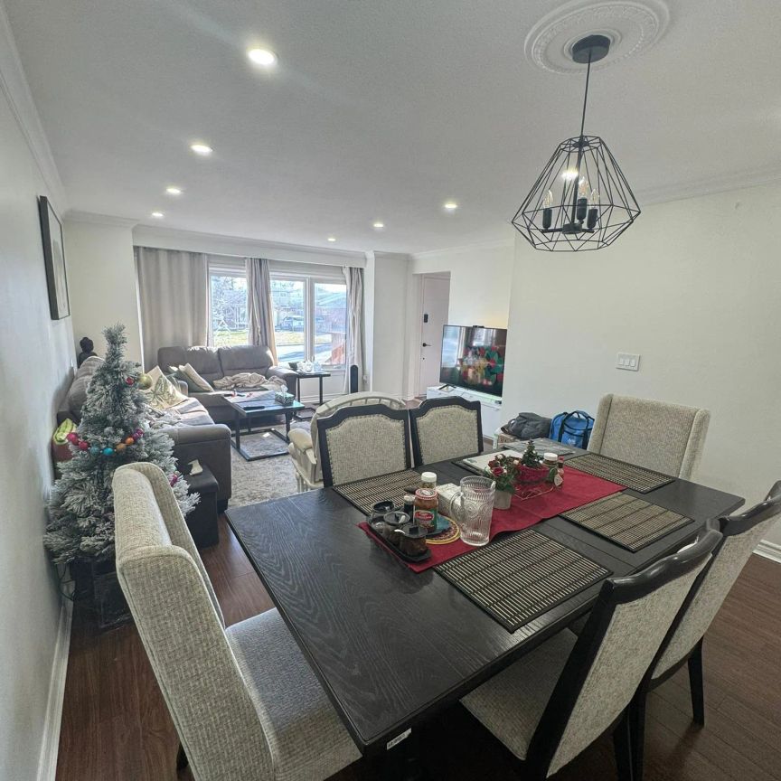 50 Dreyer Drive E #Main Floor - Photo 1