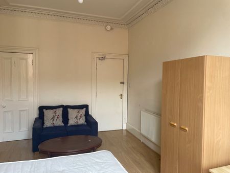 4 Bed Flat, West Princes Street, G4 - Photo 3