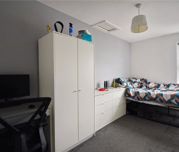 3 bedroom apartment to rent - Photo 5