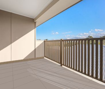 LARGE TOWNHOUSE 2 LIVING AREAS, VIEWS & GREAT SIZE BACK YARD - Photo 5