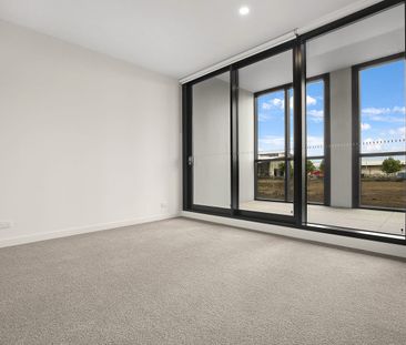 Elegant & Exquisite! - Photo 3