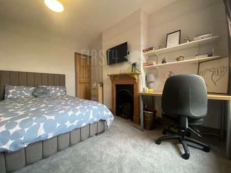 3 bedroom terraced house to rent - Photo 5