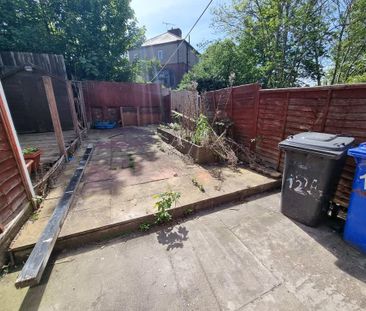 3 bedroom terraced house to rent - Photo 6