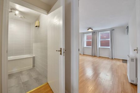 2 bedroom ground floor flat to rent - Photo 2