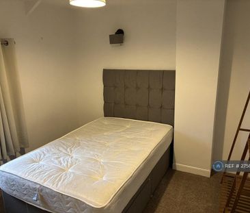 2 bedroom semi-detached house to rent - Photo 6