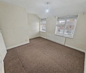 2 bedroom semi-detached house to rent - Photo 3