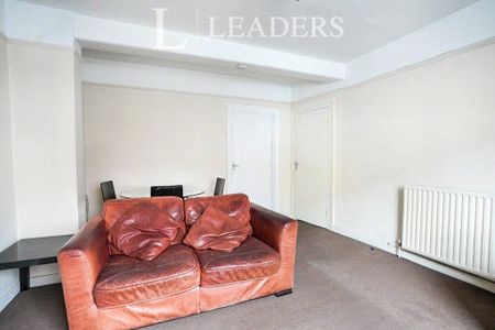 3 bedroom maisonette to rent New Cross Road, London, SE14 - Photo 2