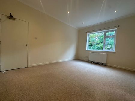 Frances Road, Bournemouth - Photo 2