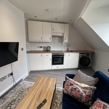 1 Bed Flat, New Briggate, LS2 - Photo 3