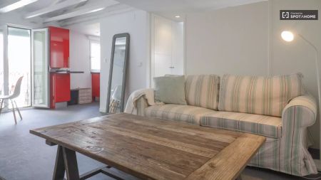 1-bedroom apartment for rent in Castellana, Madrid, no internet - Photo 5